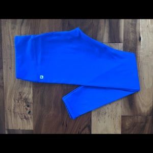 Blue fabletics leggings